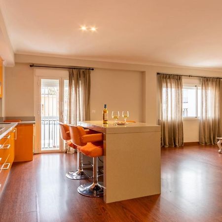 Apartamento Arenal - 3 Habitaciones Seville Luaran gambar
