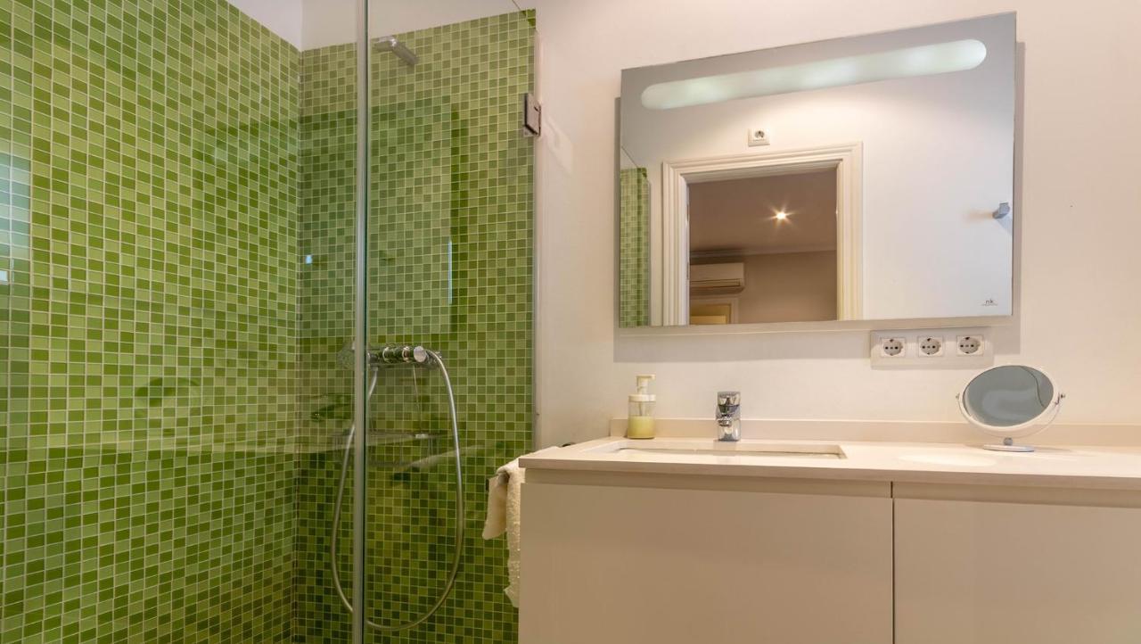 Apartamento Arenal - 3 Habitaciones Seville Luaran gambar